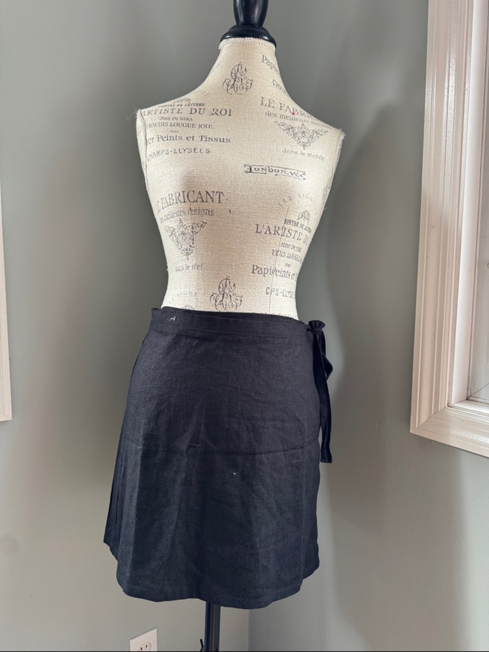 Krisa black linen wrap skirt minimalist neutral NWT size L